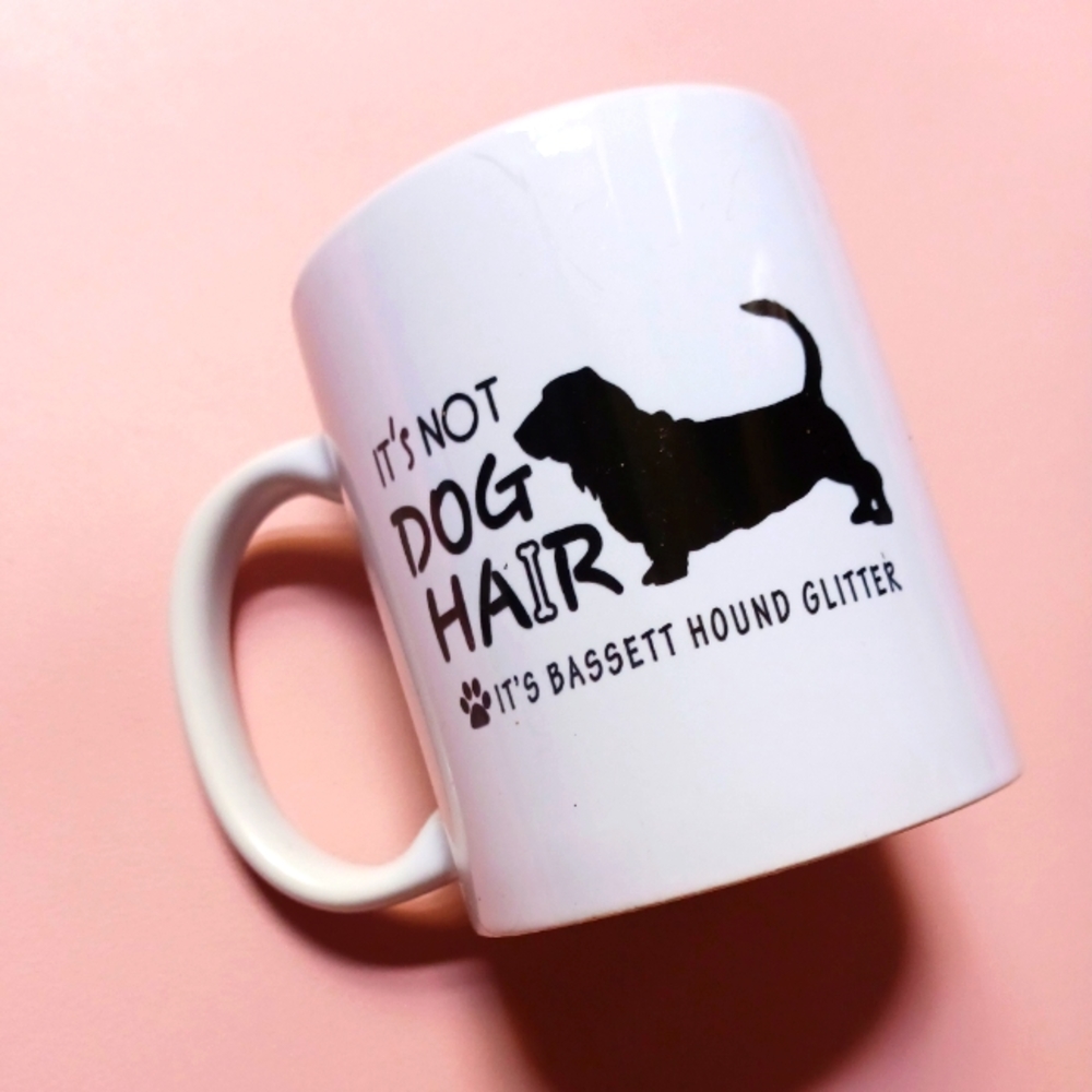 PERFECT GIFT FOR A BASSETT HOUND OWNER MUG COFFE 11 FL OZ BASSET GLITTER NWOT